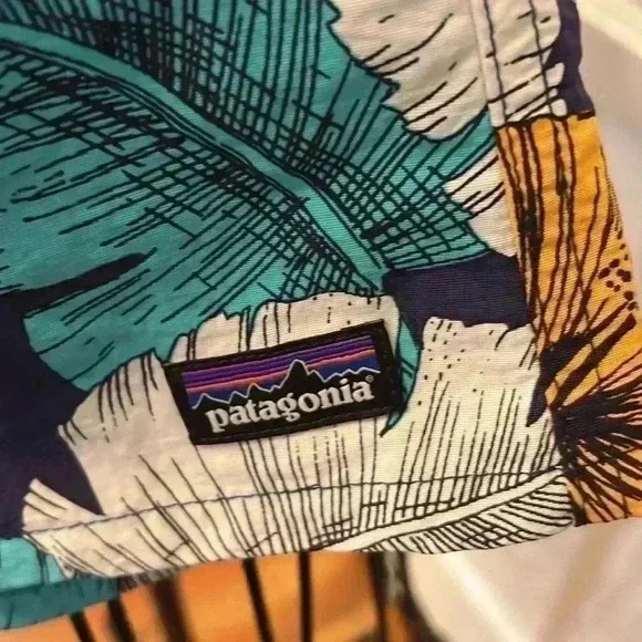 Patagonia Floral Baggies Shorts-Sz S - Picture 3 of 5